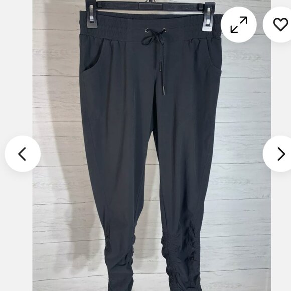 Athleta Attitude Ruched Leg Black Pants Pull On Jogger Size 2 - Picture 6 of 7